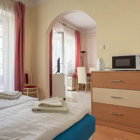 Boetoes Villa Διαμέρισμα Hévíz